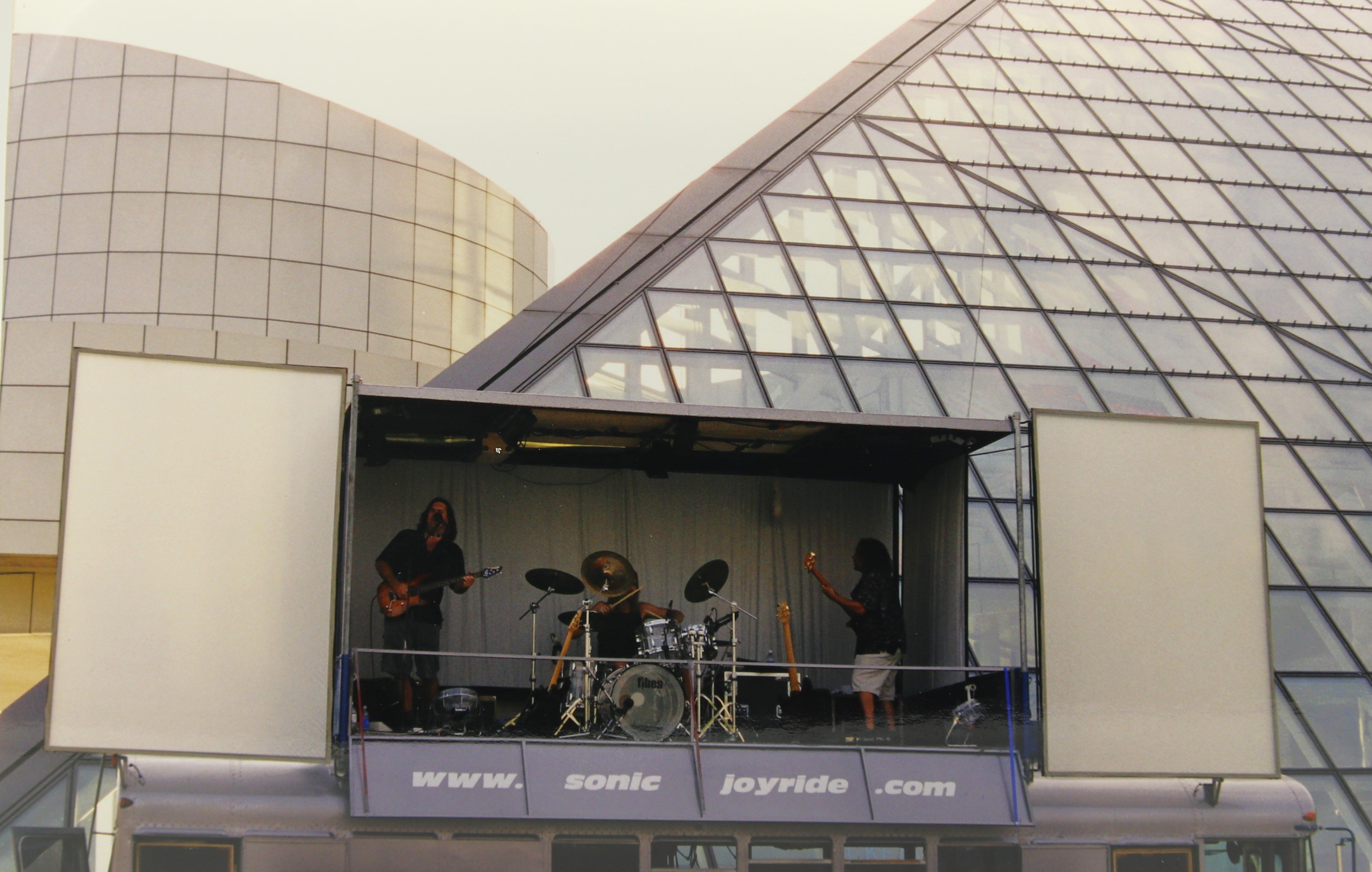 Sonic Joyride Touring Bus Show